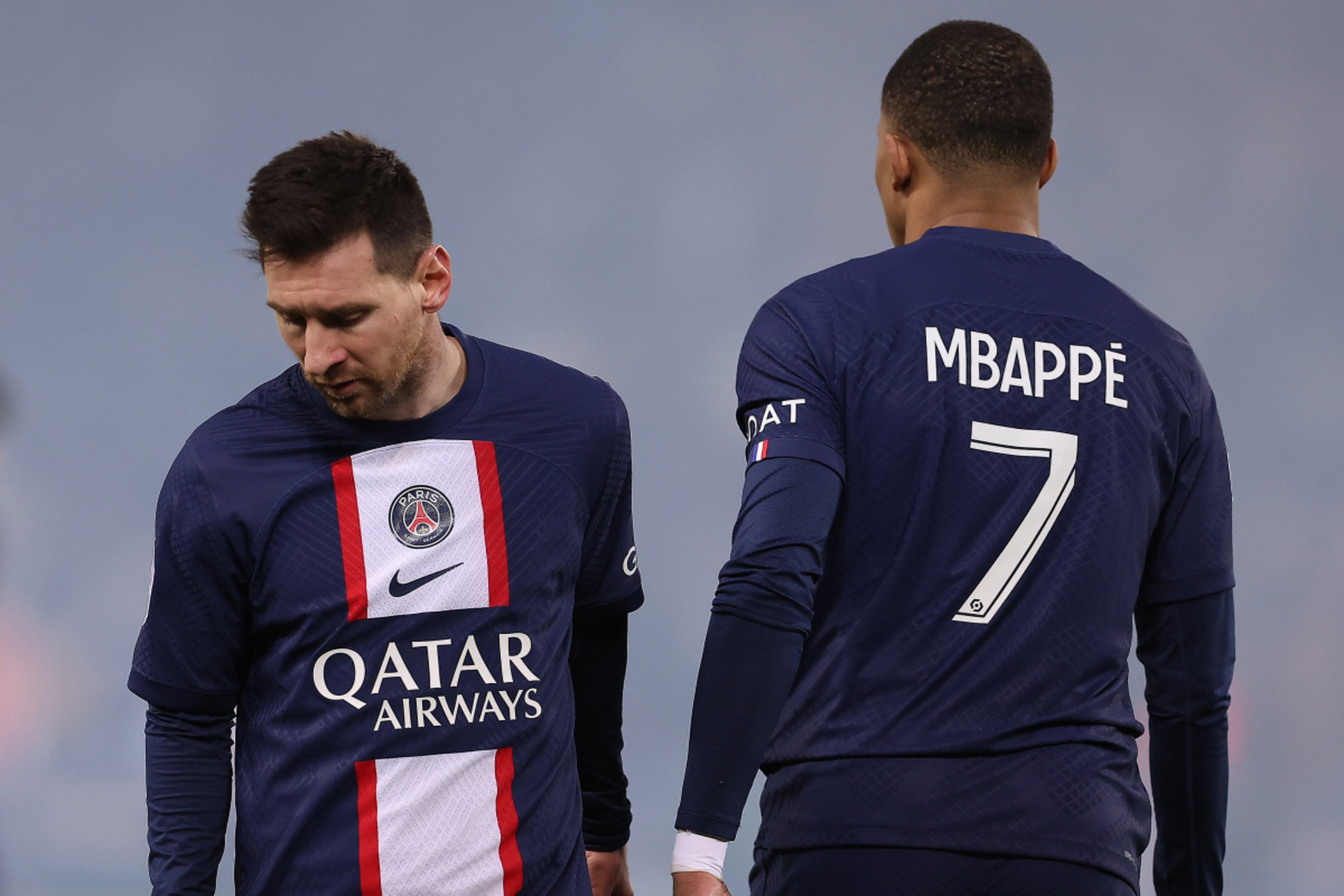 关于梅西重要时刻重返赛场，巴黎圣日耳曼带队取胜！引发球迷热议的信息