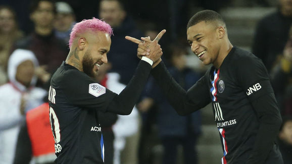 包含姆巴佩迎来五赛季出色发挥，C9观众热烈欢呼！赢得满堂喝彩的词条