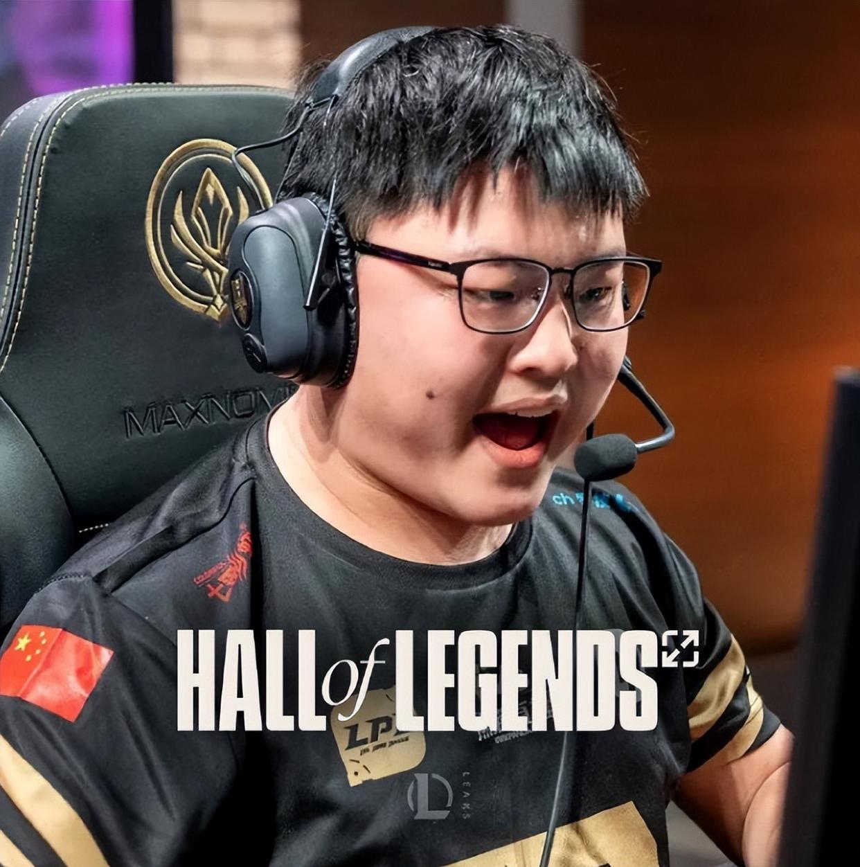 包含Uzi在老鹰比赛中反败为胜，重返赛场引发热议！热度持续攀升的词条